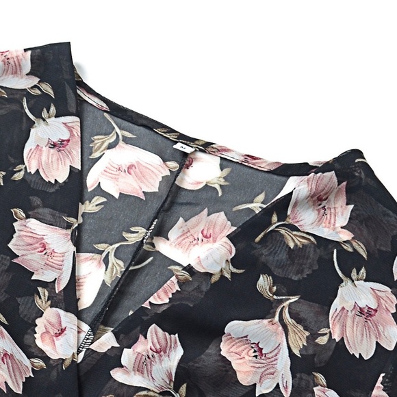 ♦️🆕 Floral V Neck Short Sleeve Slit Dress - Picture 6 of 8